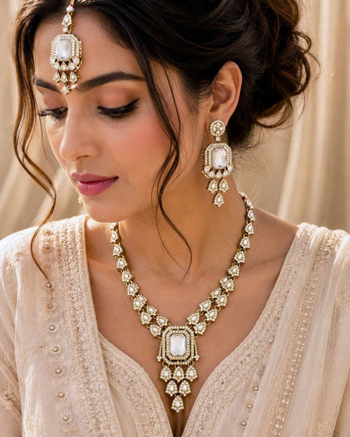 Classic Kundan necklace set