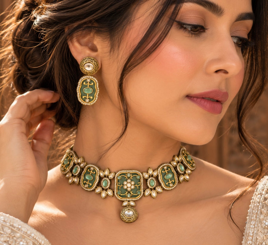 Elegant choker set