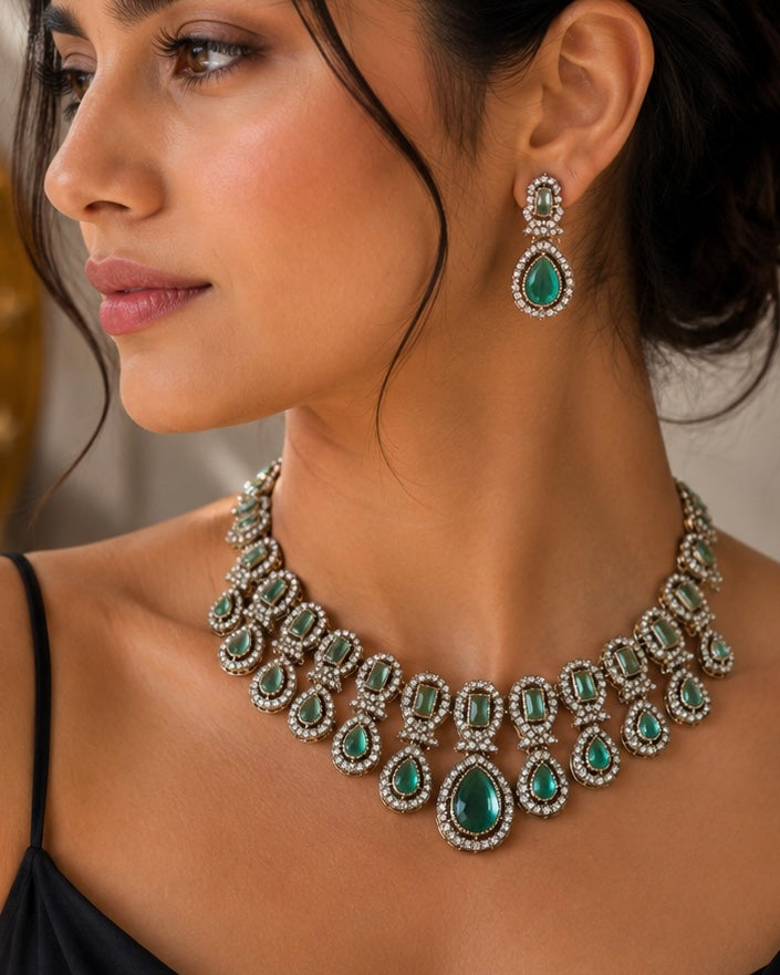 Elegant kundan choker Necklace Set