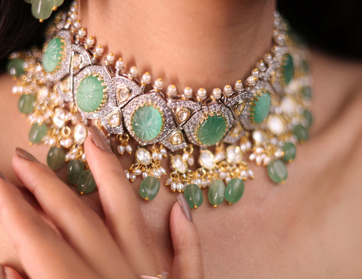 Elegant choker set