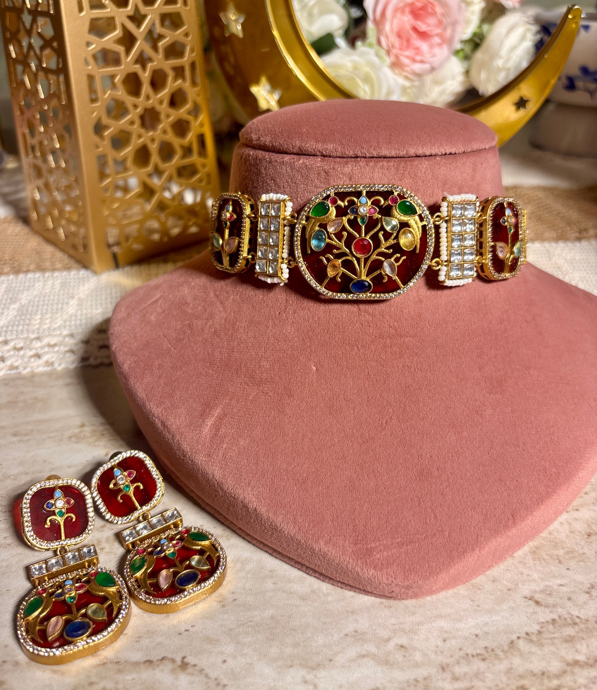 Elegant choker set
