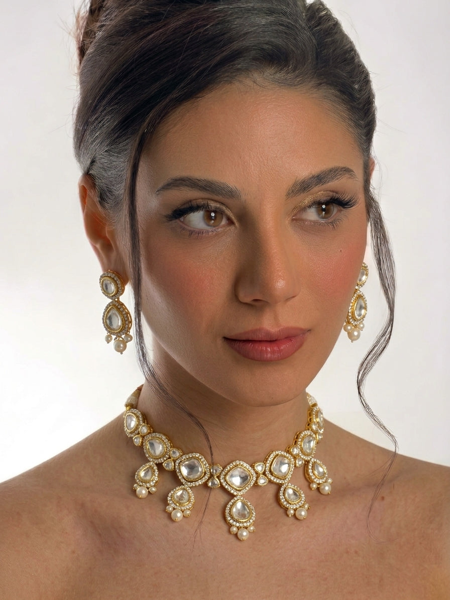 Elegant white choker