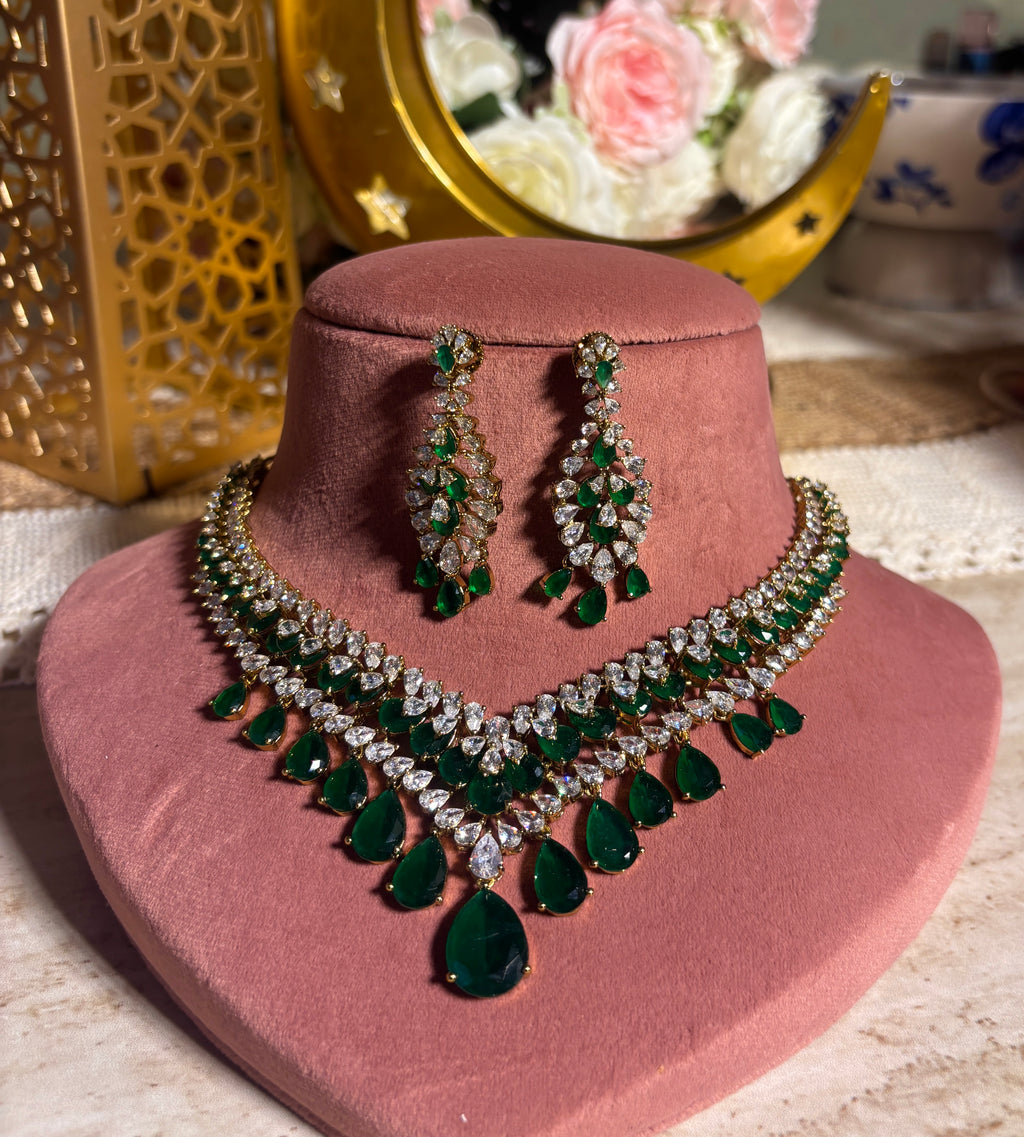 Green victorian Stones Necklace Set