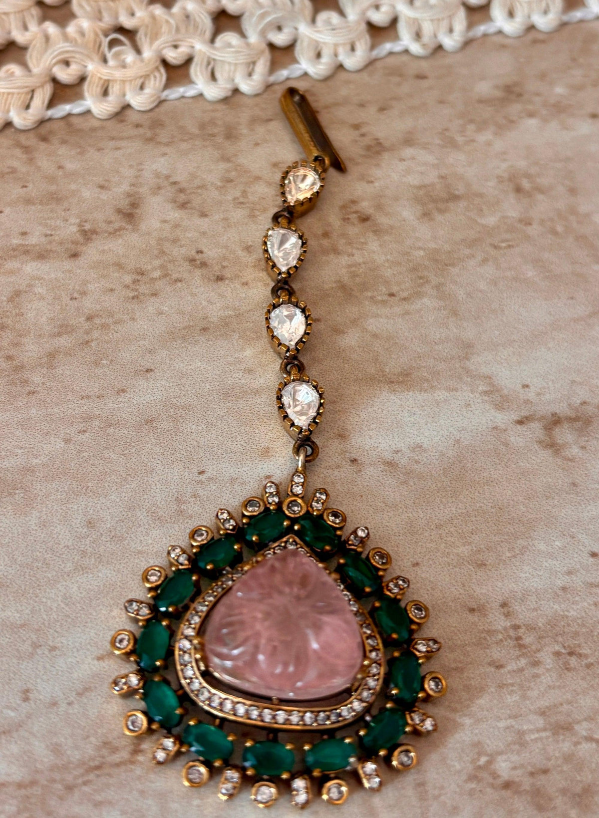 Rose & green stone necklace set