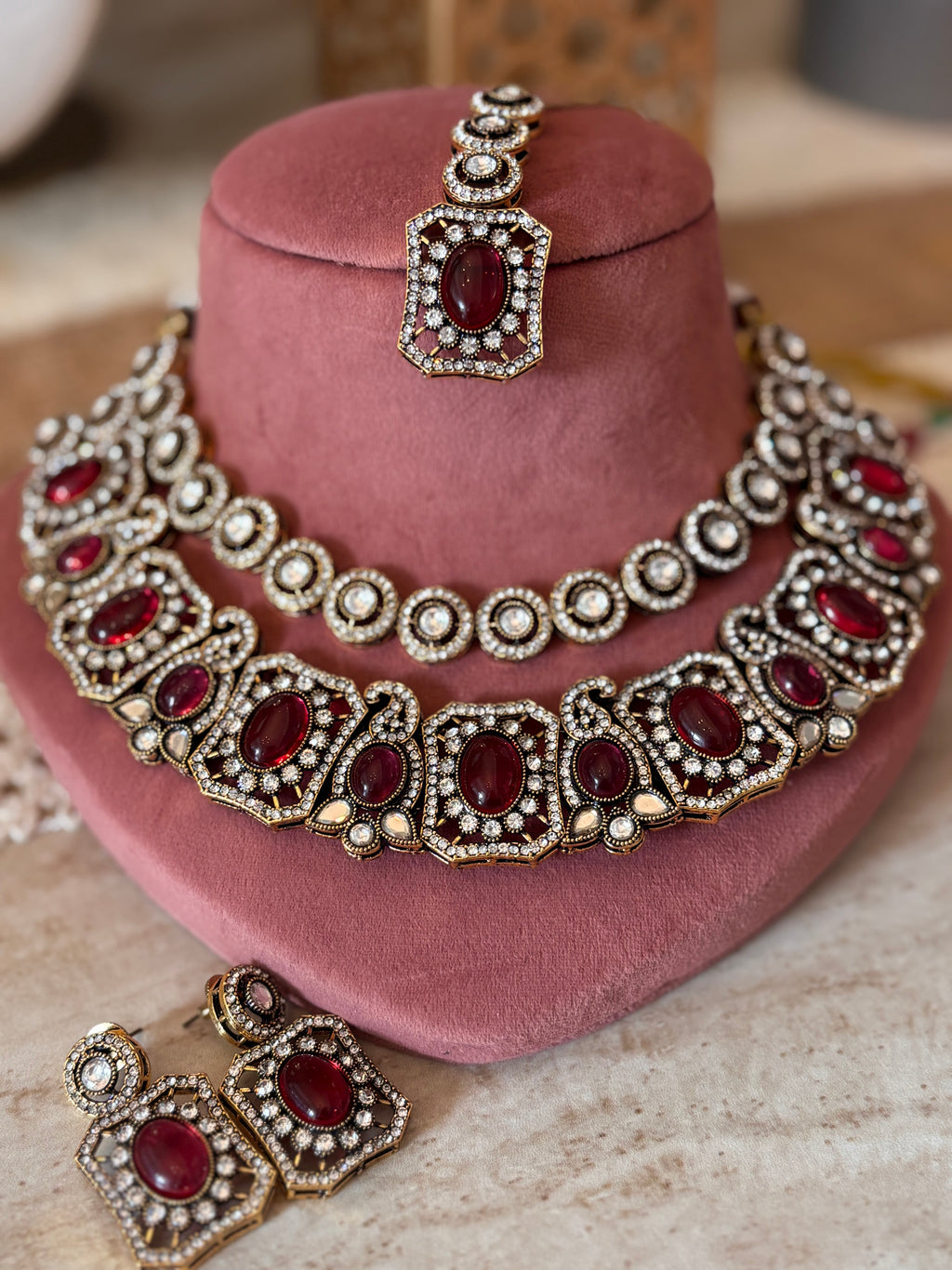 Ruby kundan set