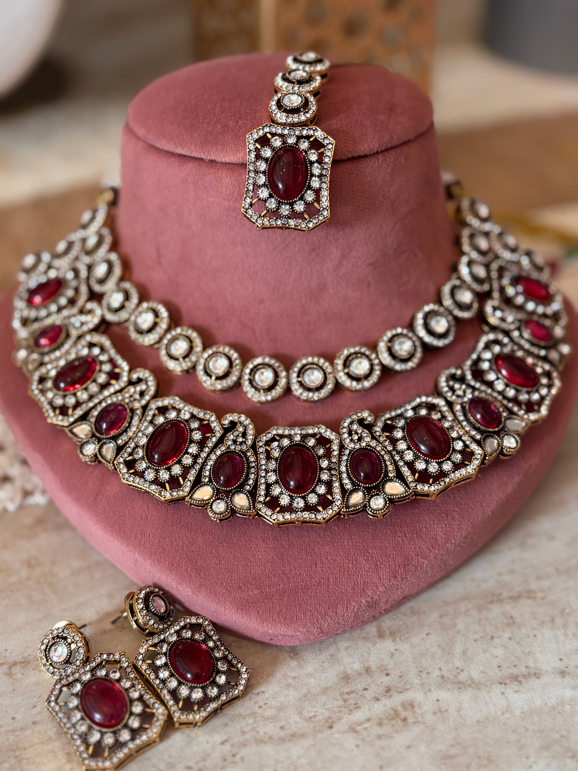 Ruby kundan set