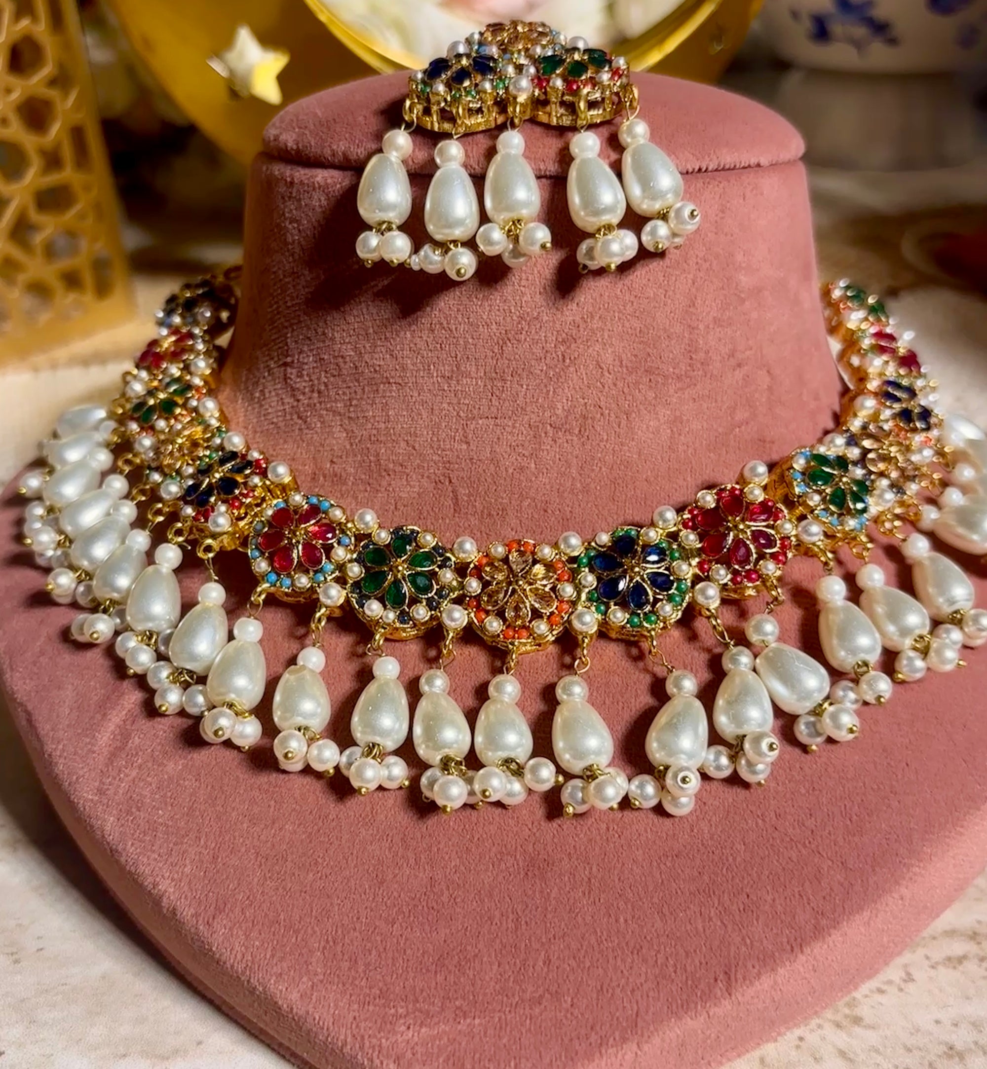 jadau and pearls necklace set